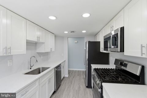 Tiny photo for 13 Abbey Court, FORKED RIVER, NJ 08731 (MLS # NJOC2042080)