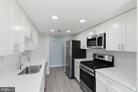 Tiny photo for 13 Abbey Court, FORKED RIVER, NJ 08731 (MLS # NJOC2042080)