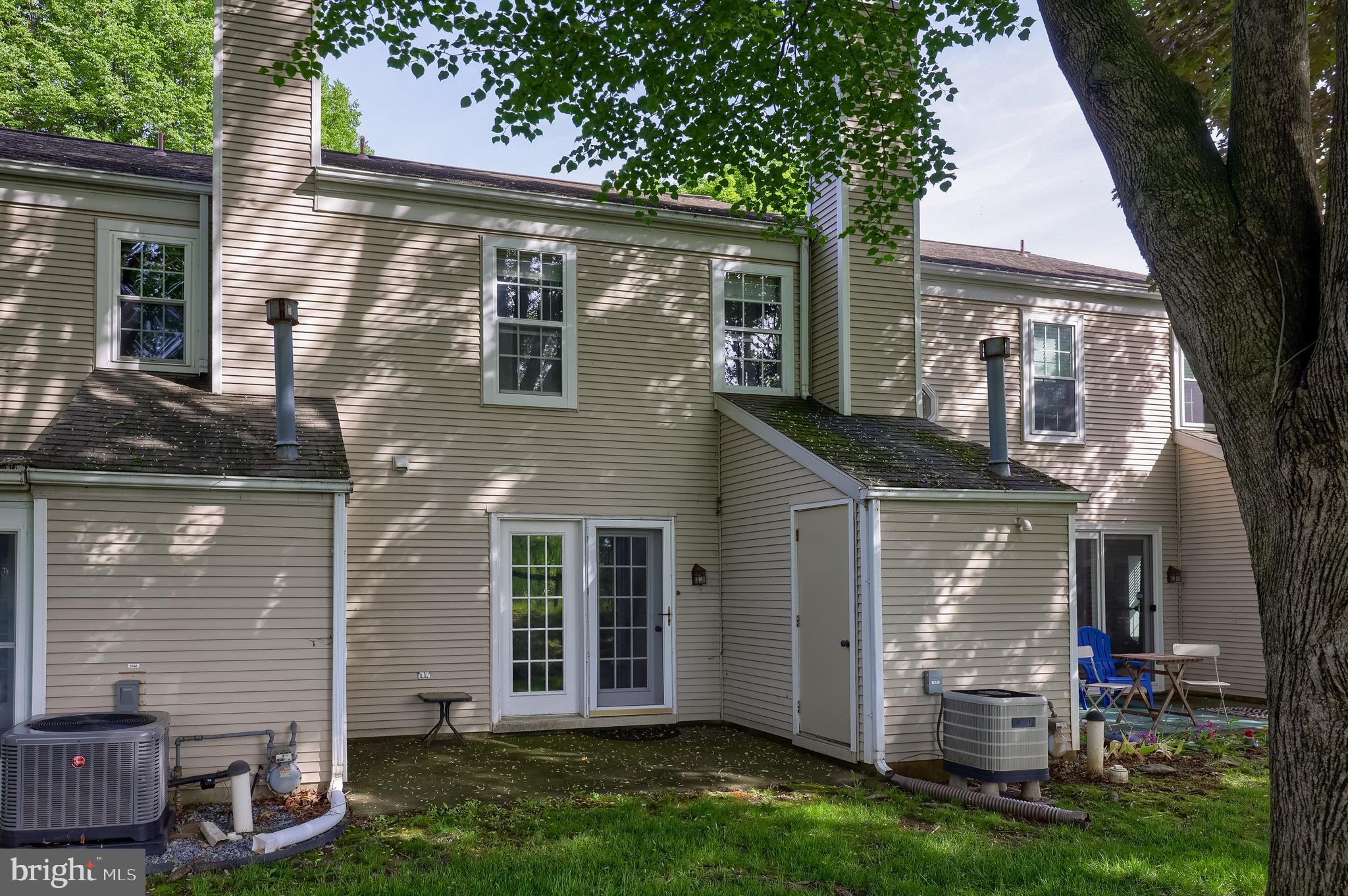 1531 CAMBRIDGE COURT