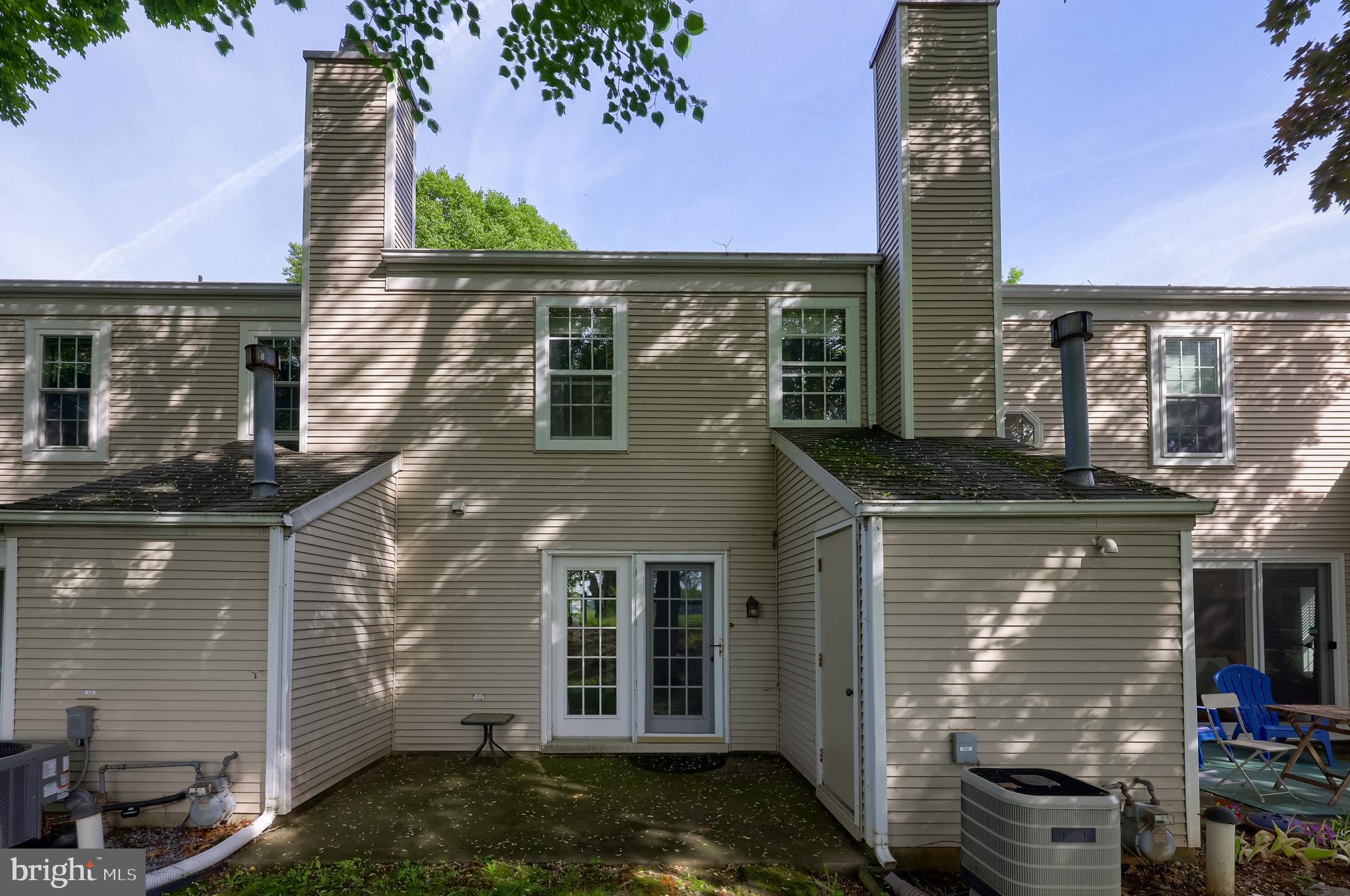 1531 CAMBRIDGE COURT