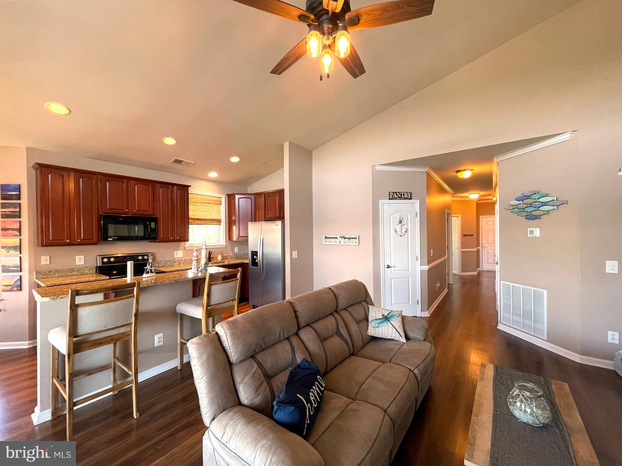 OYSTER BAY CONDOMINIUMS - Residential Lease