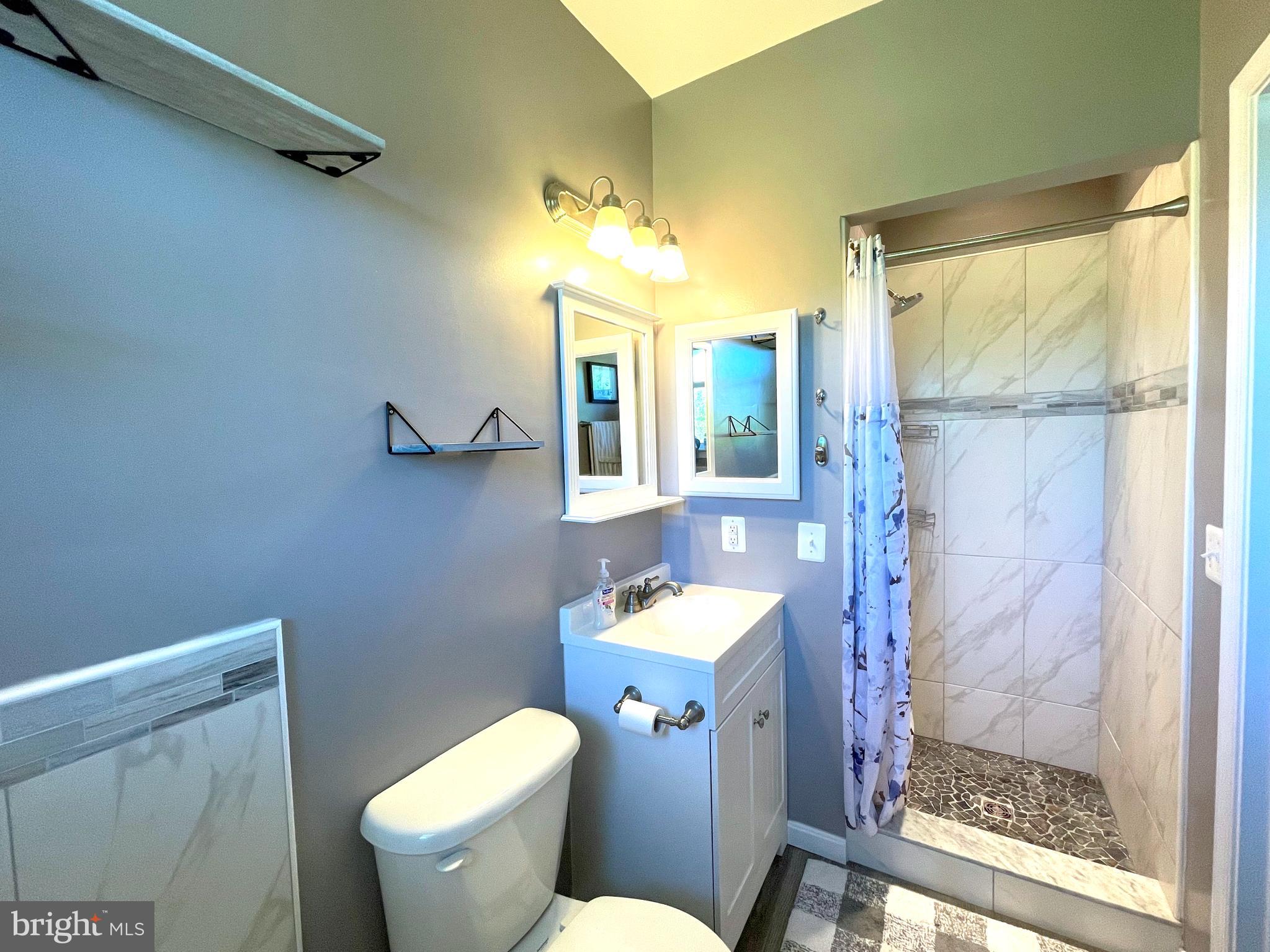 OYSTER BAY CONDOMINIUMS - Residential Lease