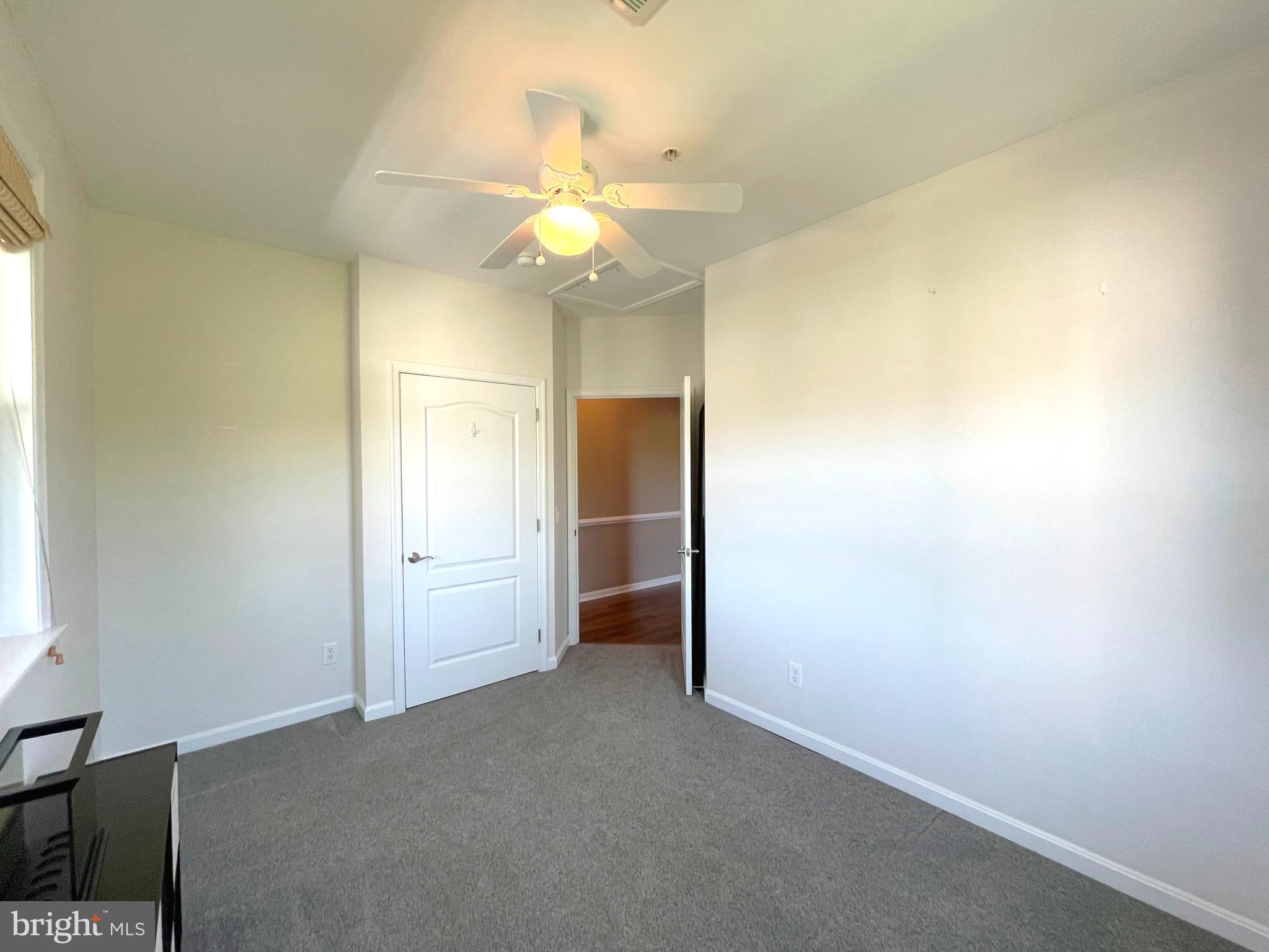 OYSTER BAY CONDOMINIUMS - Residential Lease