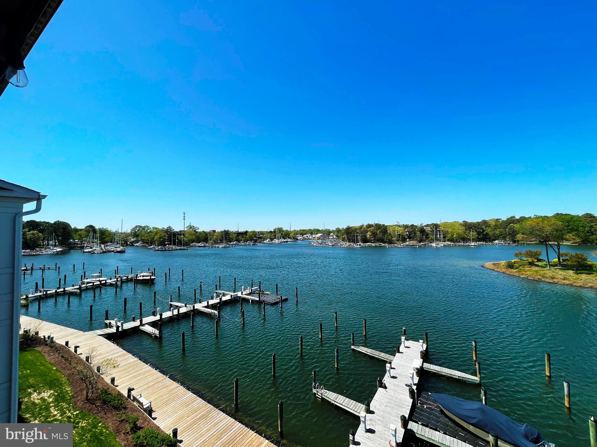 OYSTER BAY CONDOMINIUMS - Residential Lease