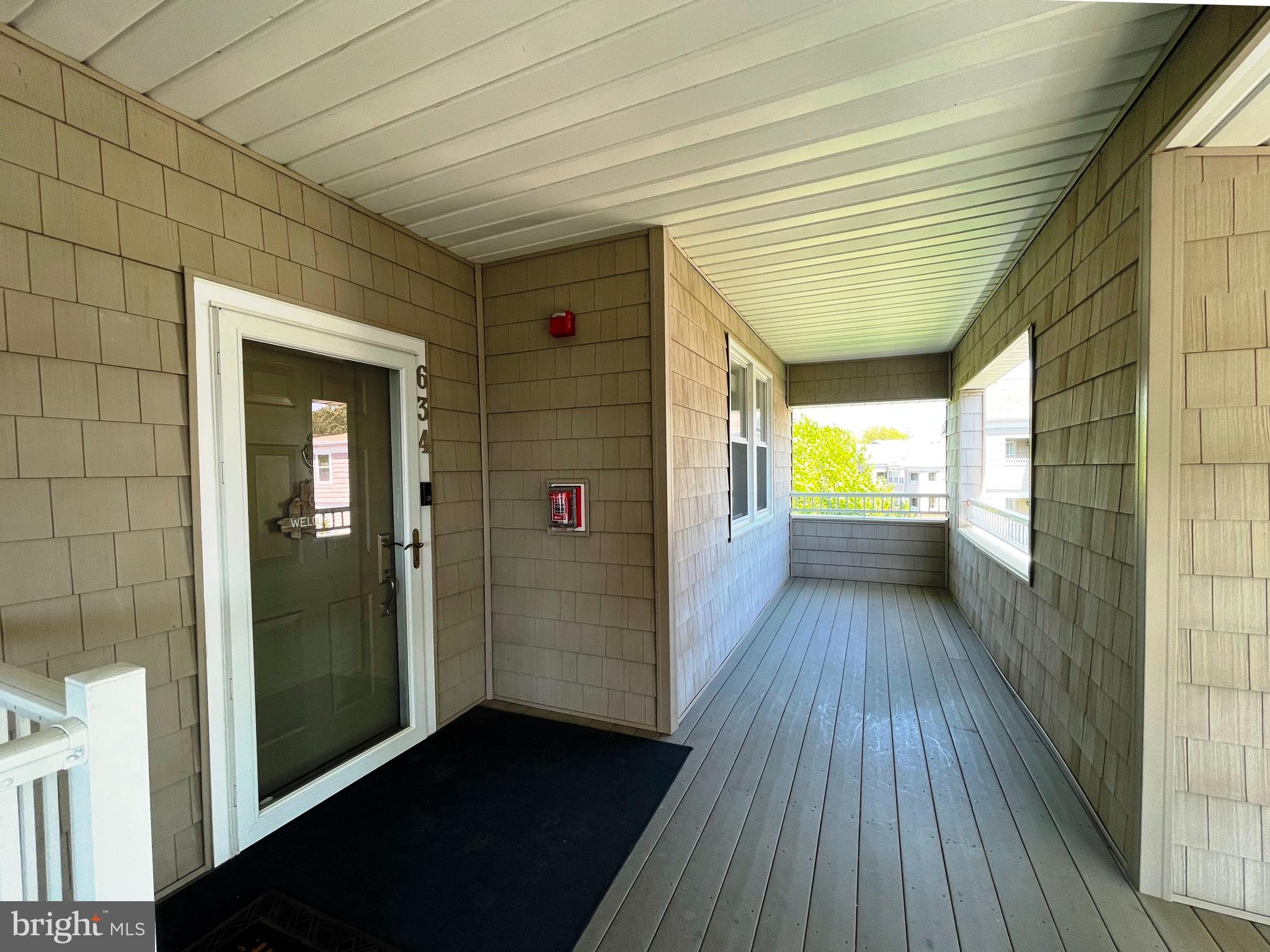 OYSTER BAY CONDOMINIUMS - Residential Lease