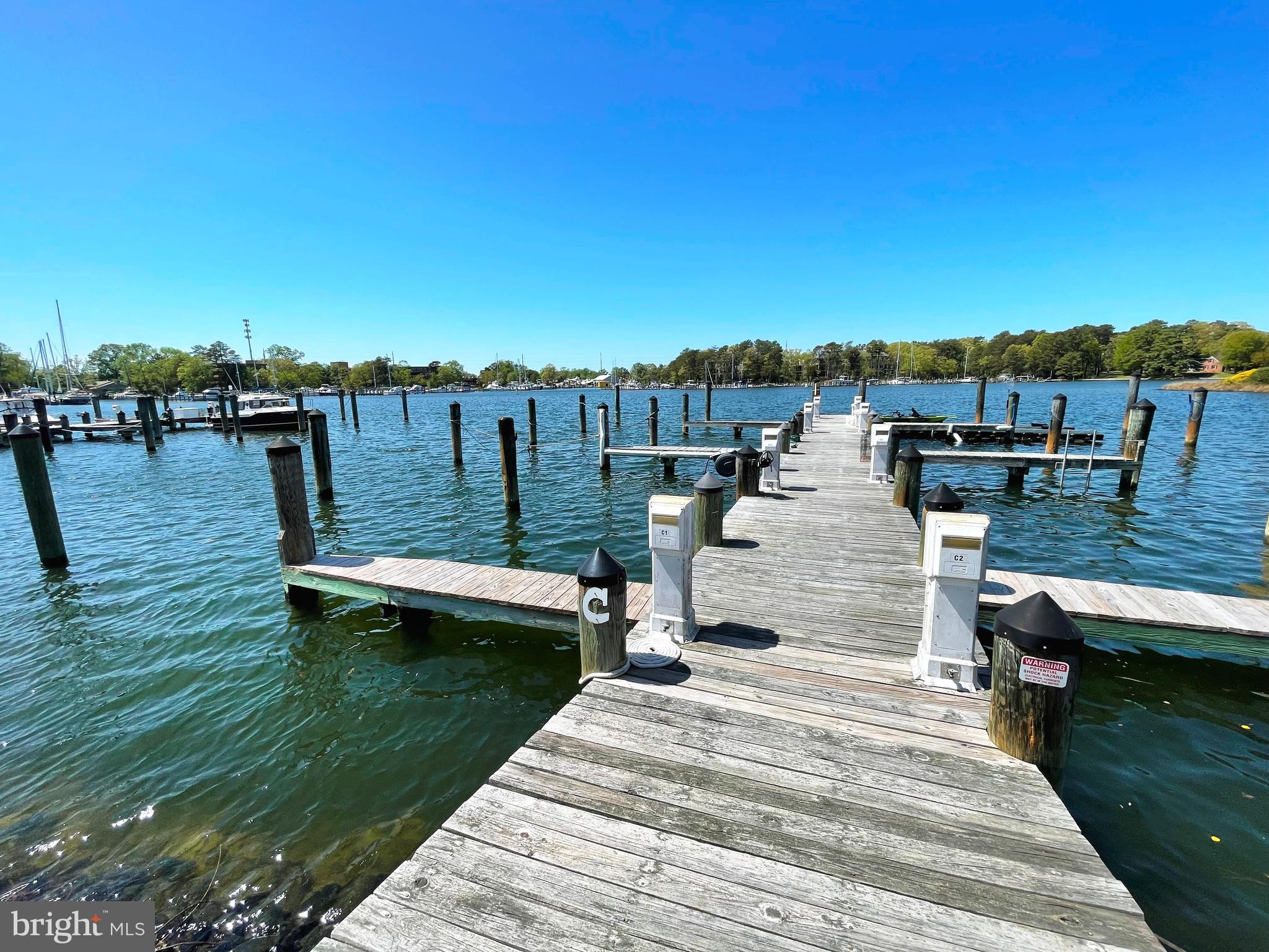 OYSTER BAY CONDOMINIUMS - Residential Lease