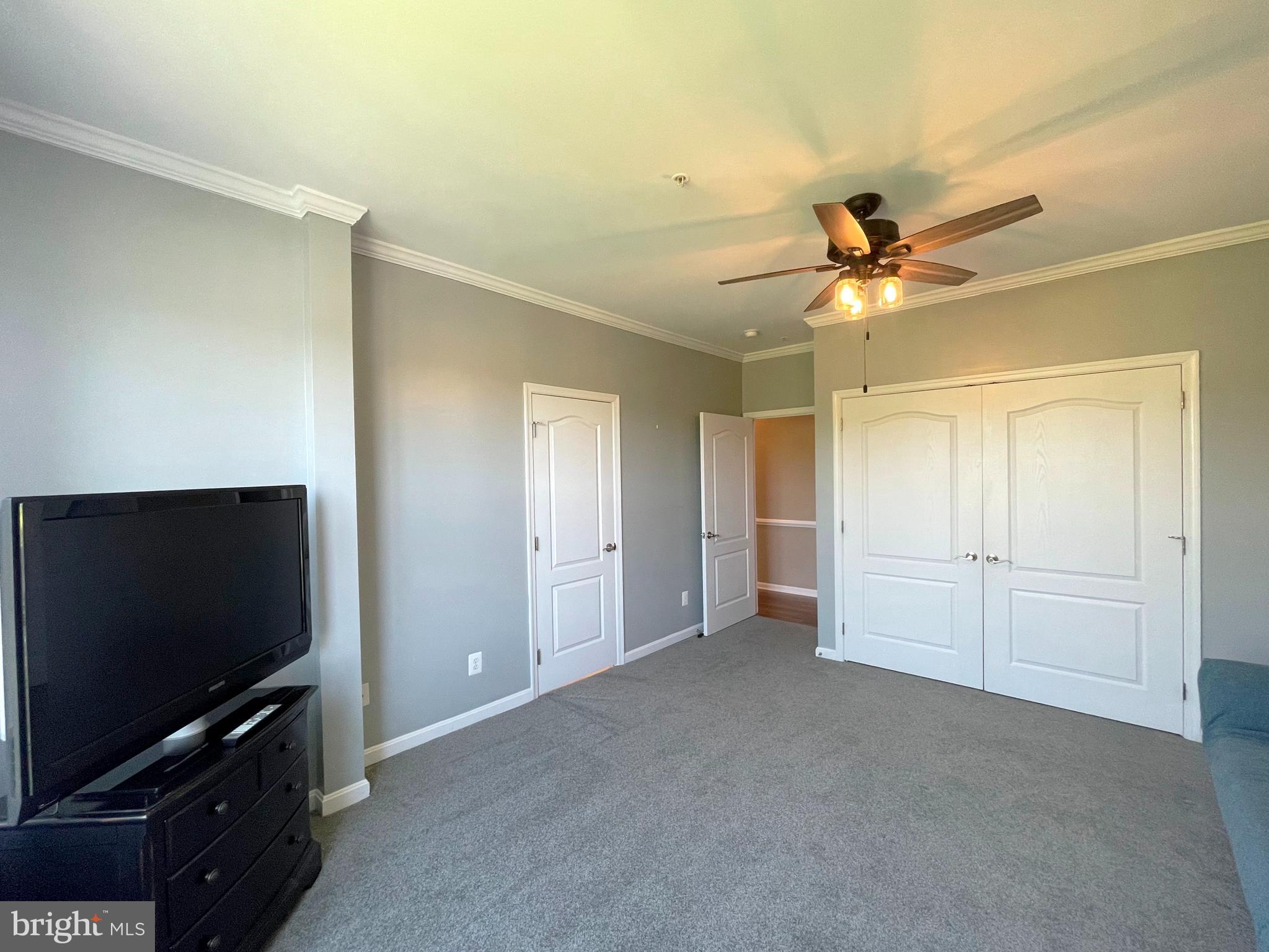 OYSTER BAY CONDOMINIUMS - Residential Lease