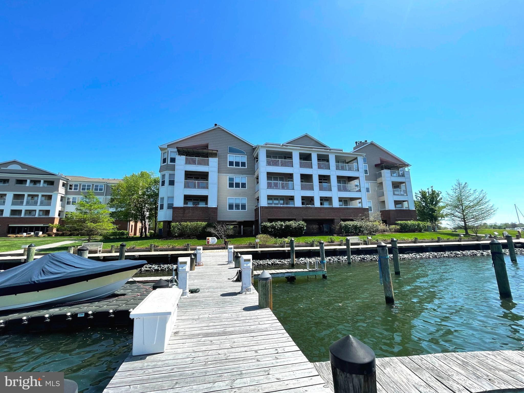 OYSTER BAY CONDOMINIUMS - Residential Lease