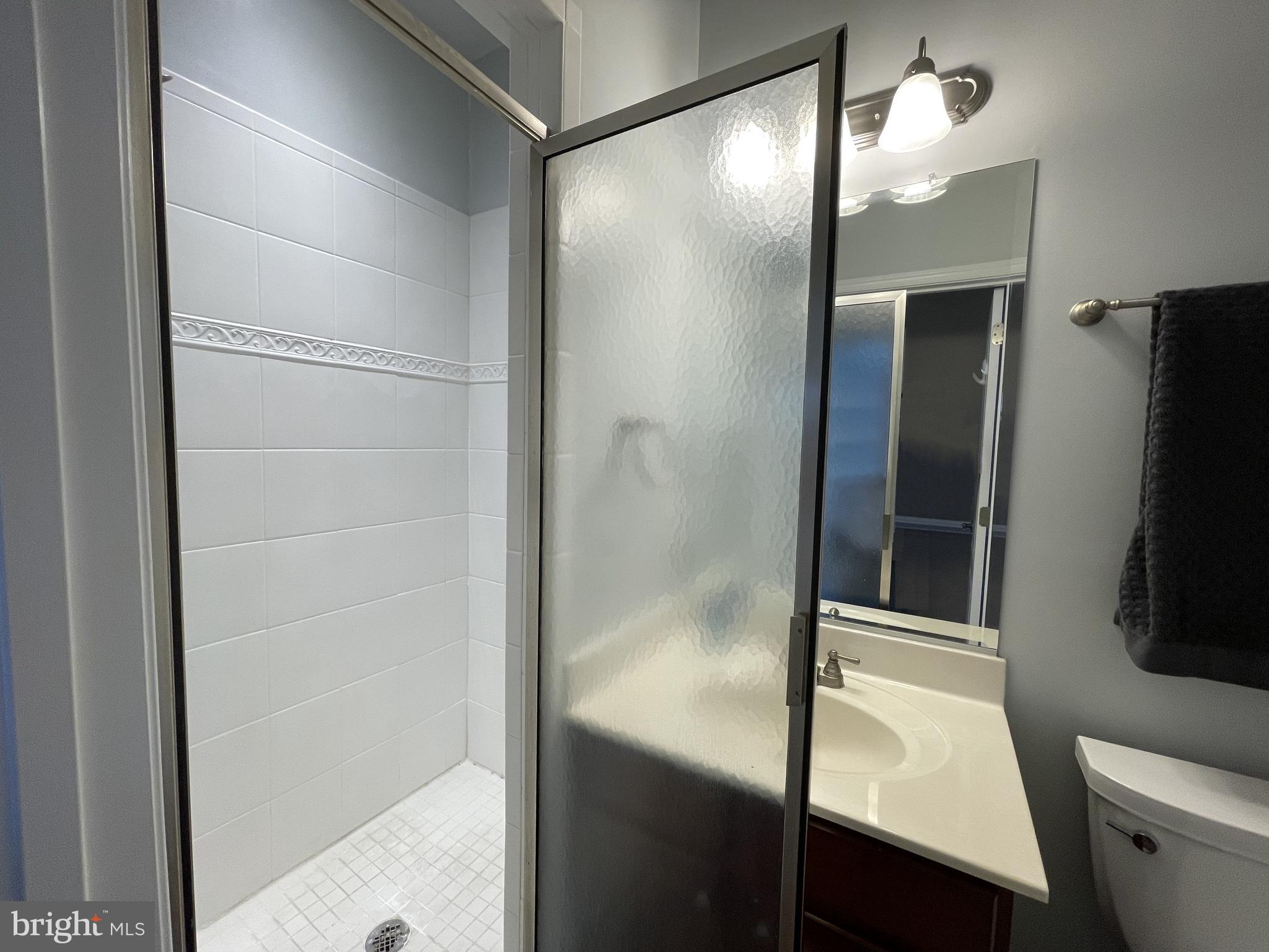 OYSTER BAY CONDOMINIUMS - Residential Lease