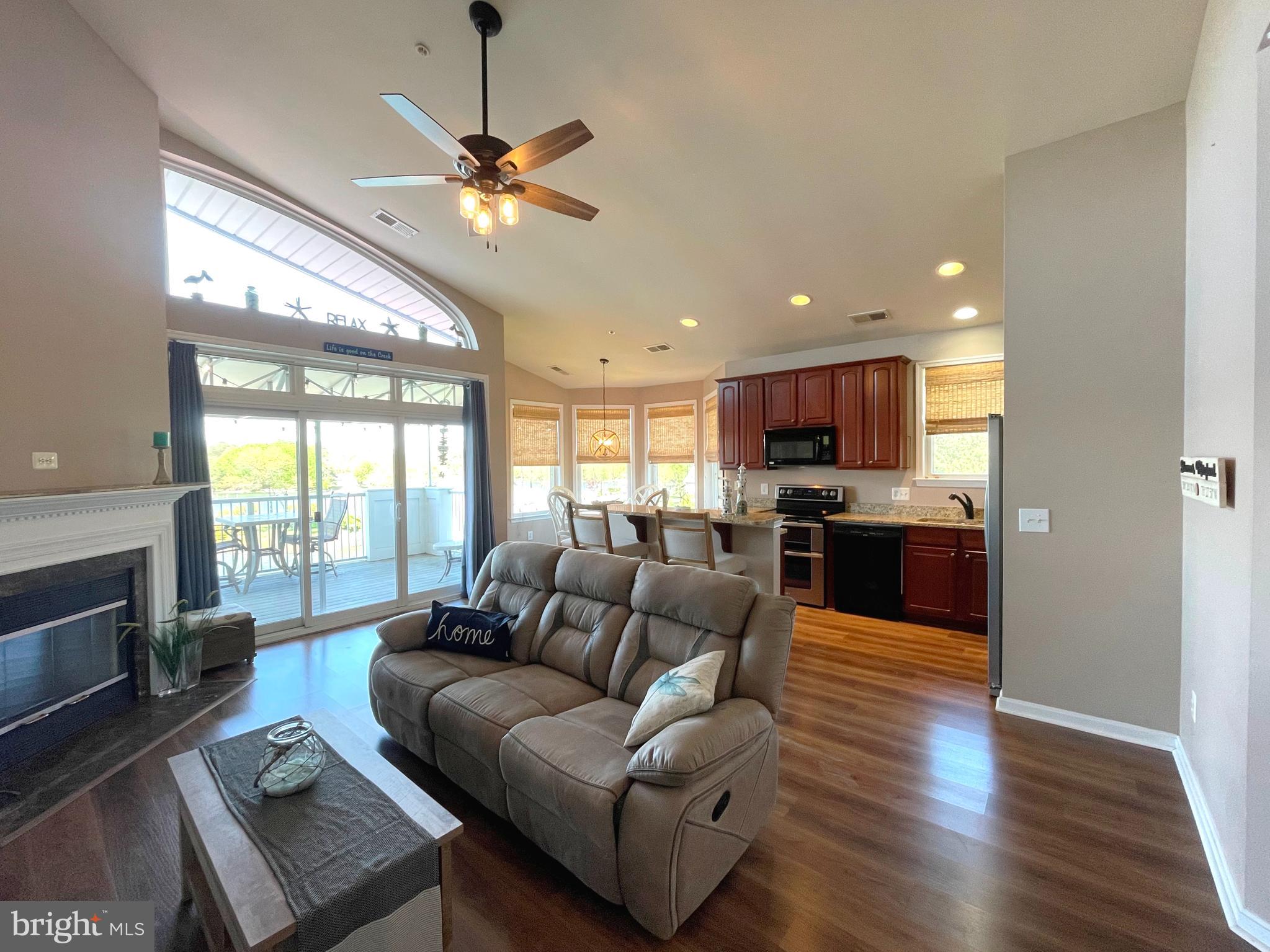 OYSTER BAY CONDOMINIUMS - Residential Lease