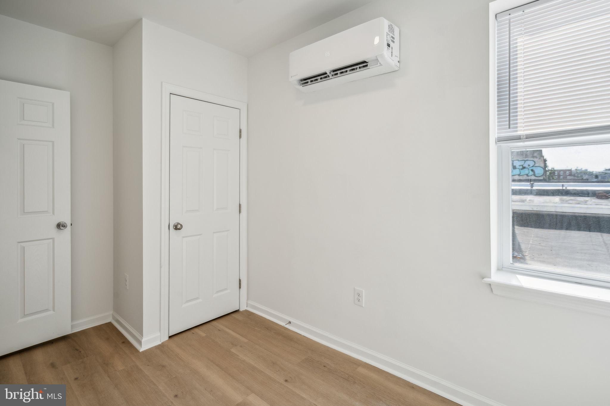 KENSINGTON - Residential Lease