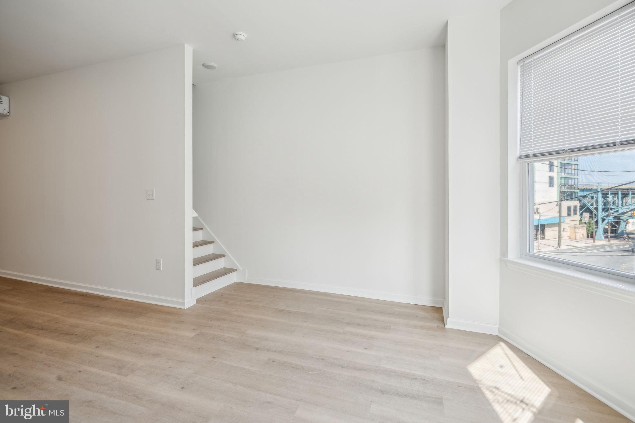 KENSINGTON - Residential Lease