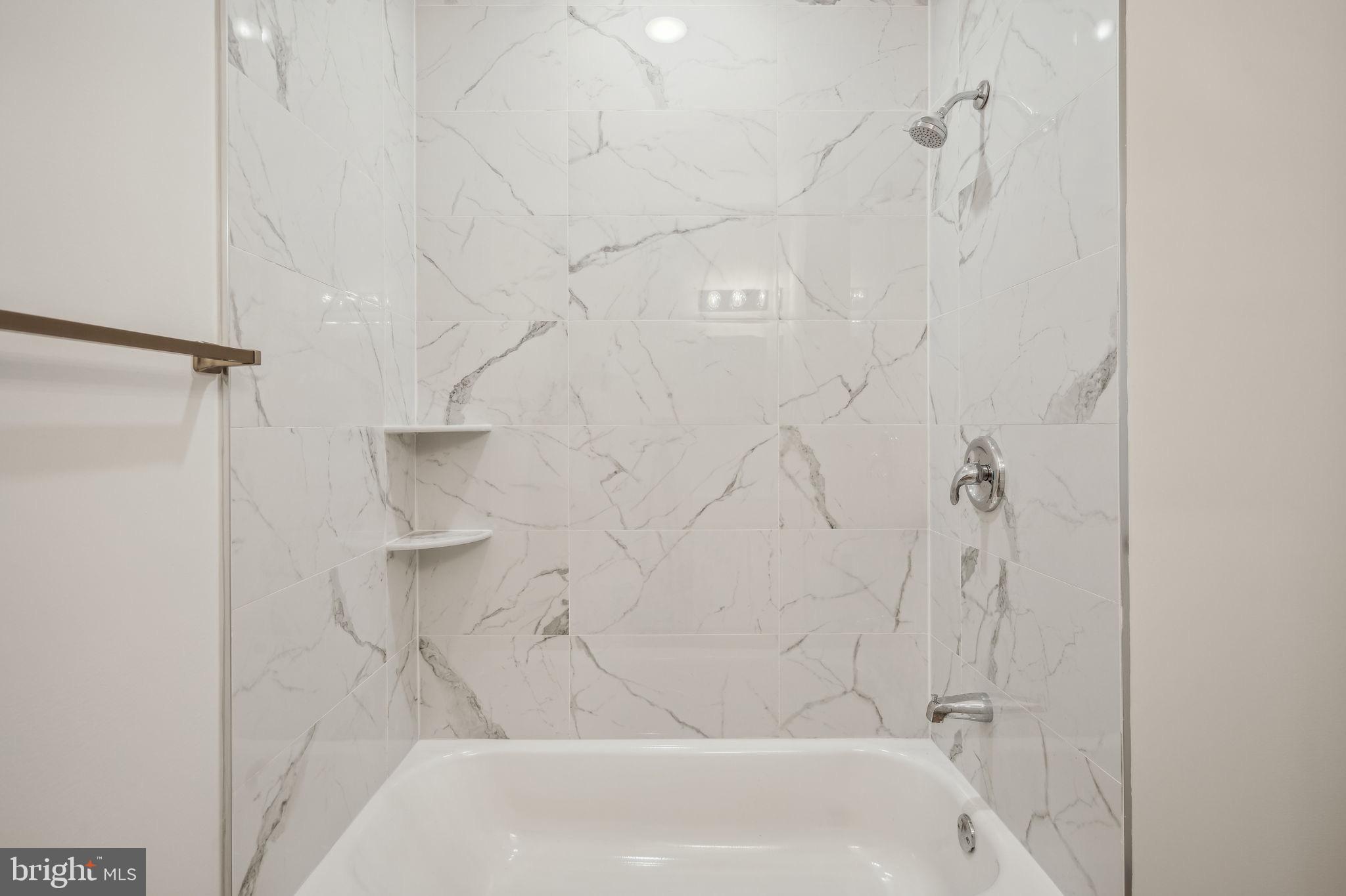 KENSINGTON - Residential Lease