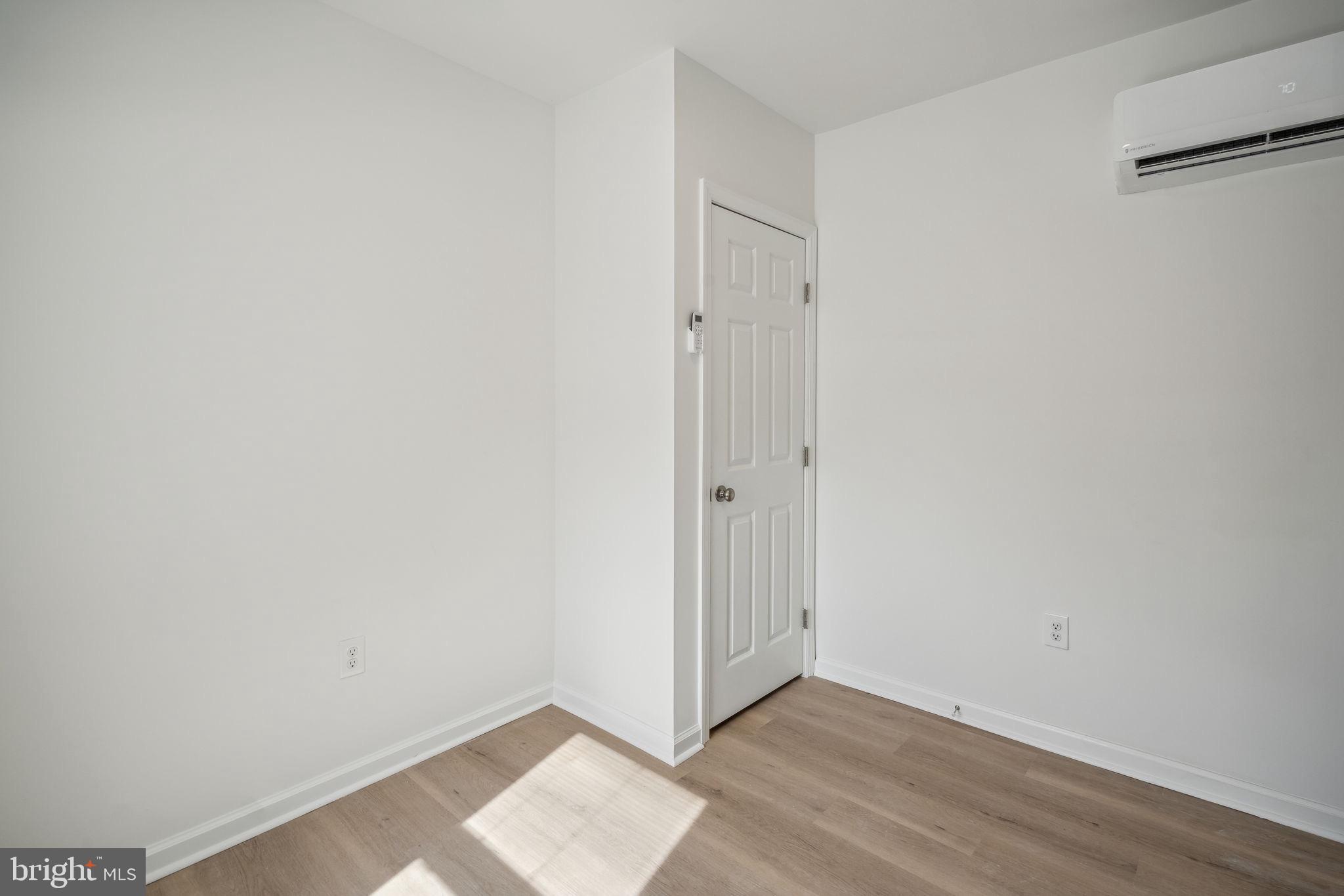 KENSINGTON - Residential Lease