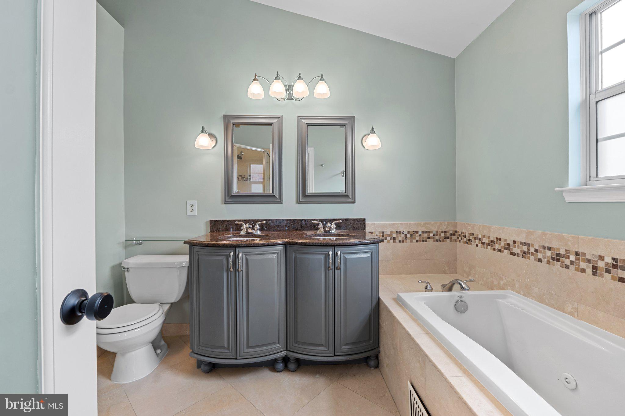 MANCHESTER LAKES - Residential Lease