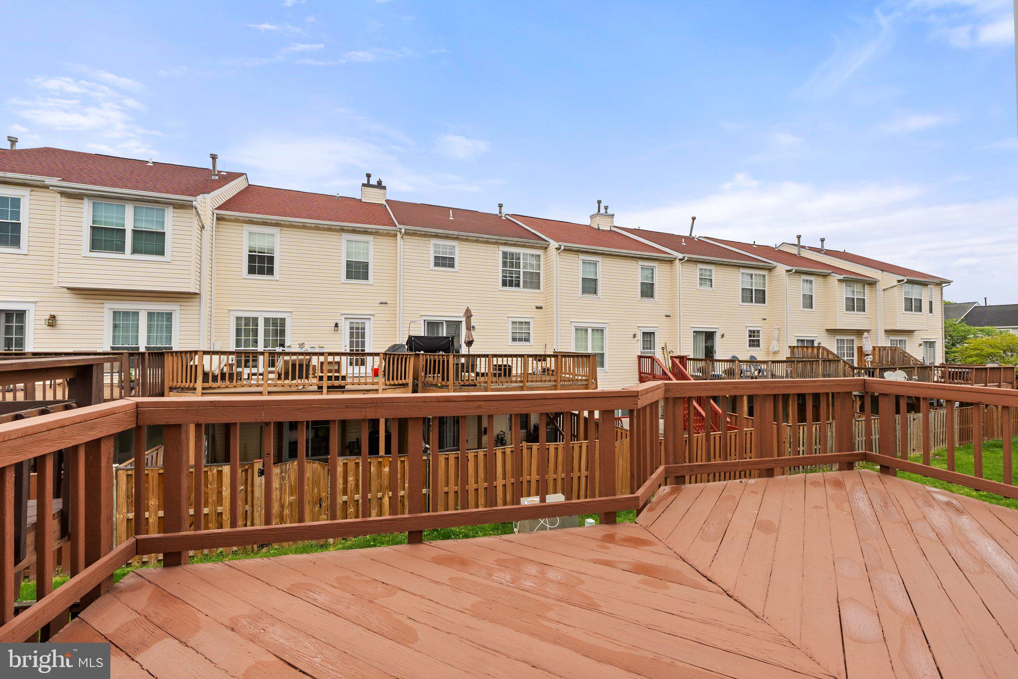 MANCHESTER LAKES - Residential Lease