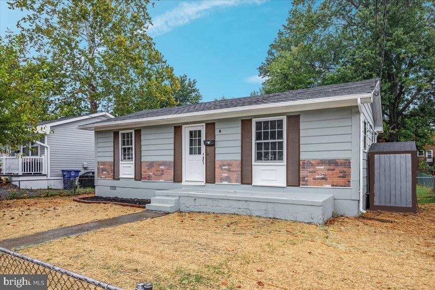 Beautiful remodeled home, with granite counters, a remodeled bath, new flooring, HVAC and more!  Situated in the heart of Front Royal an with easy access to 66 and 340/522, almost everything is new and ready for immediate move-in.  Outside theres a spacious fenced backyard and deck.  Inside you'll find a cozy space with an open kitchen, bright natural light, and incredibly low utility bills.  Owner licensed RE agent.