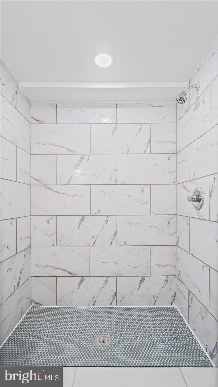 EAST ARLINGTON - Residential