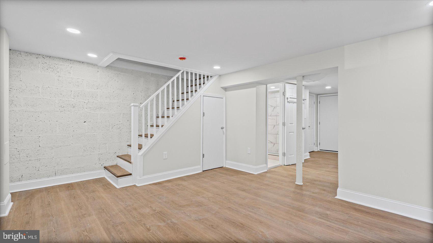 EAST ARLINGTON - Residential