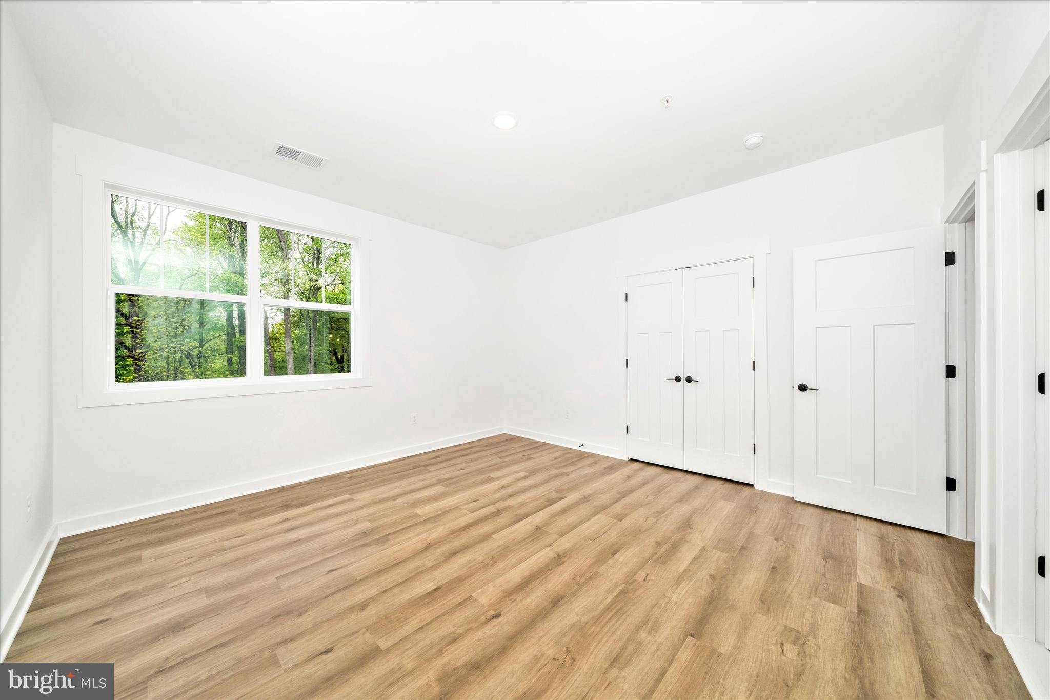 MEADOWBROOK VILLAGE - Residential