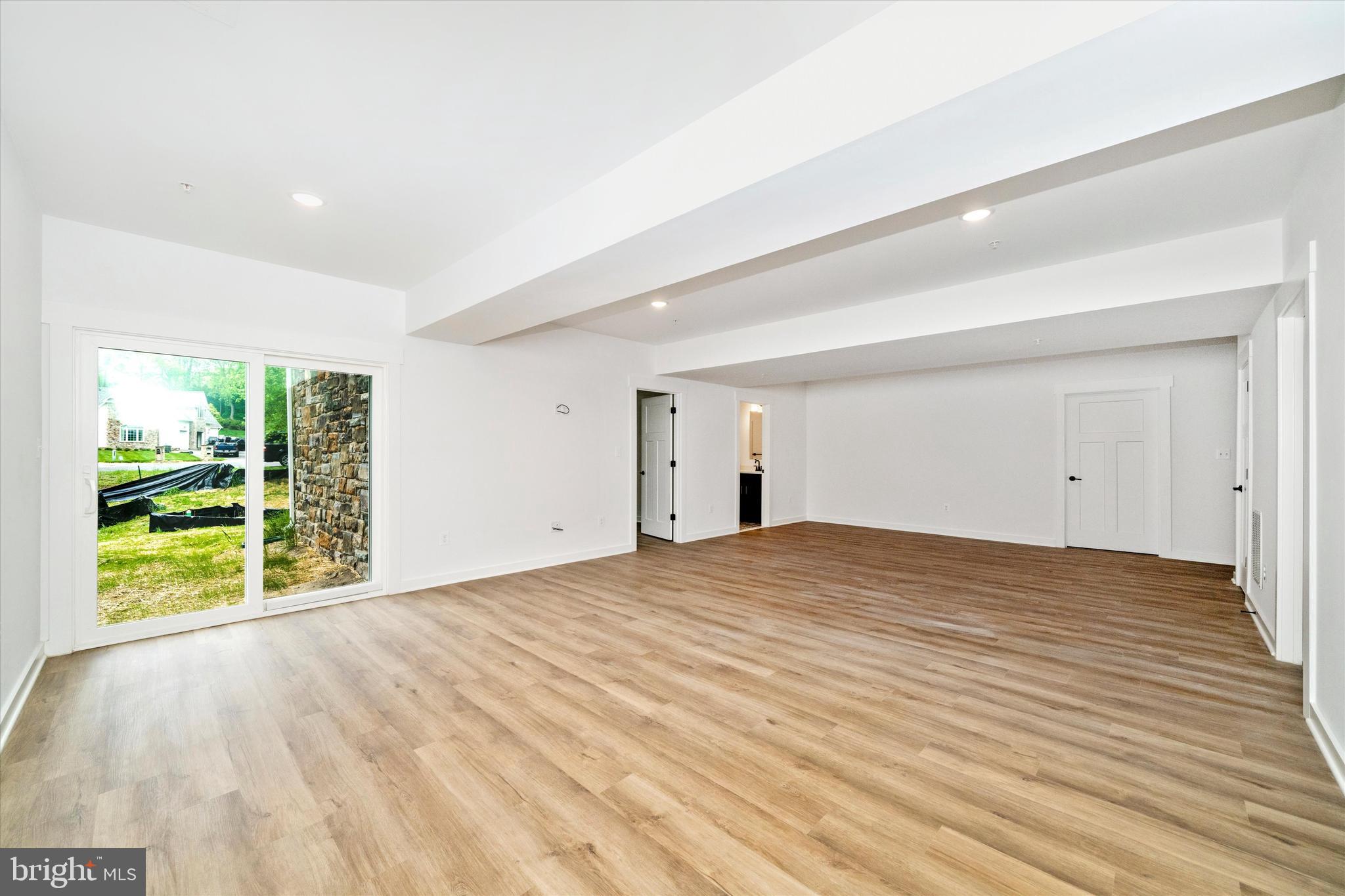 MEADOWBROOK VILLAGE - Residential