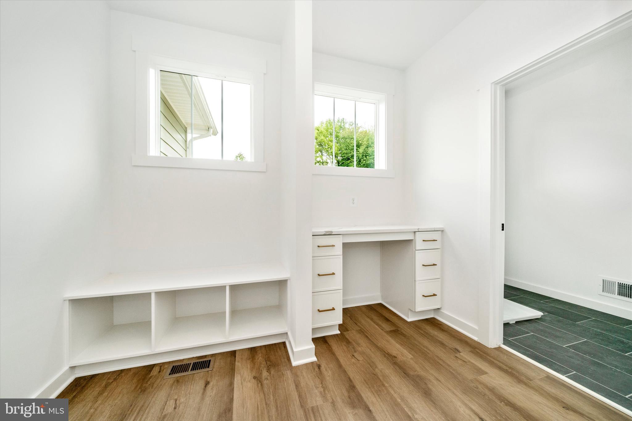 MEADOWBROOK VILLAGE - Residential