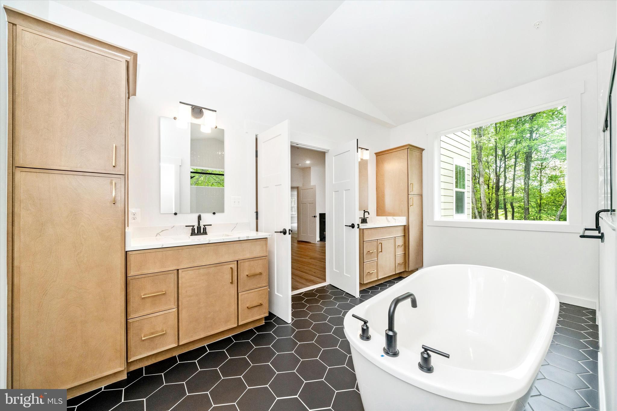 MEADOWBROOK VILLAGE - Residential