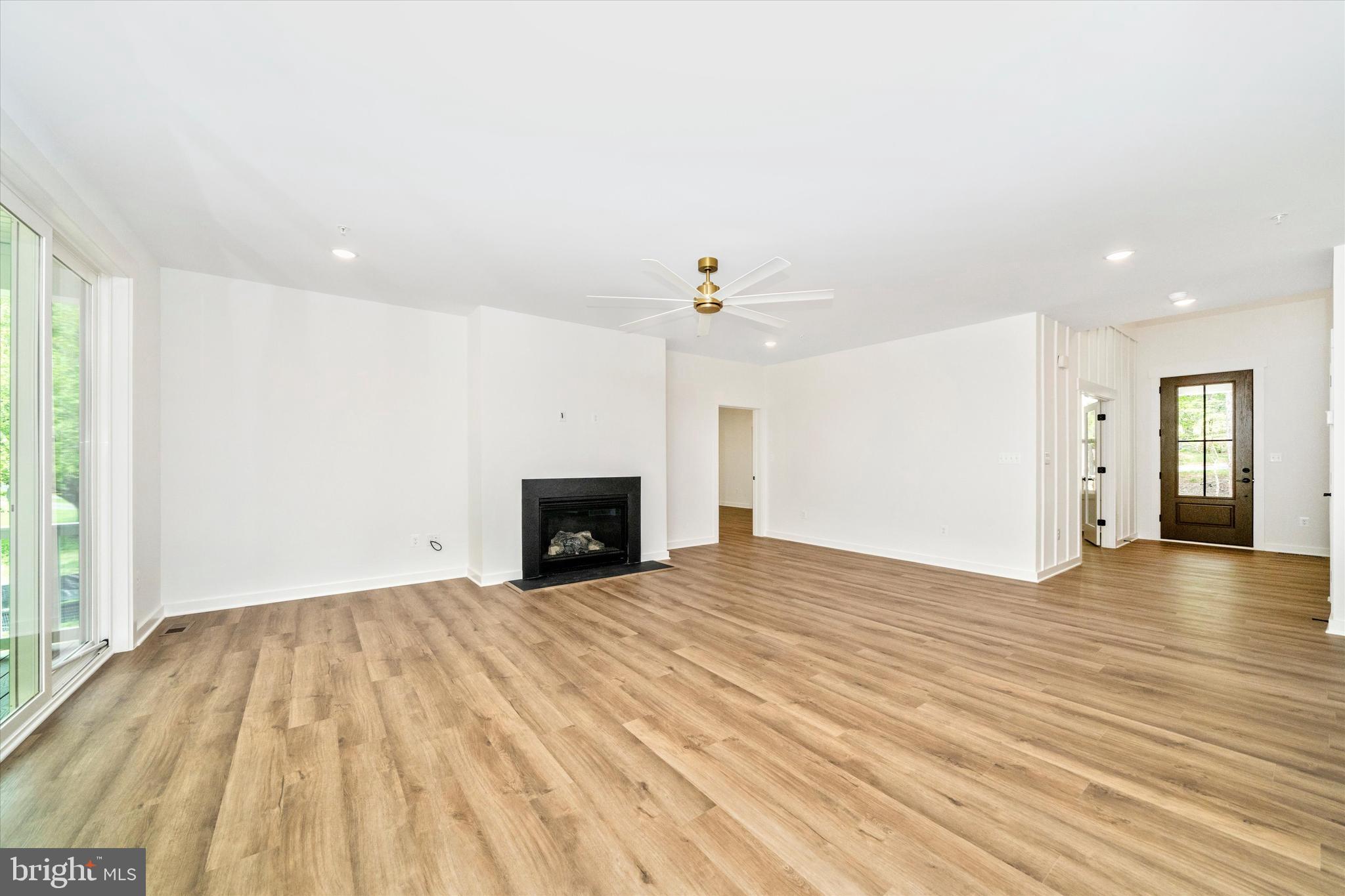 MEADOWBROOK VILLAGE - Residential