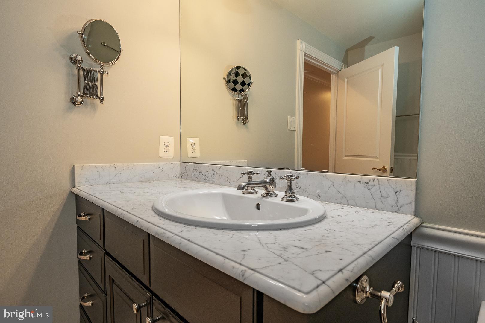 SOCIETY HILL - Residential