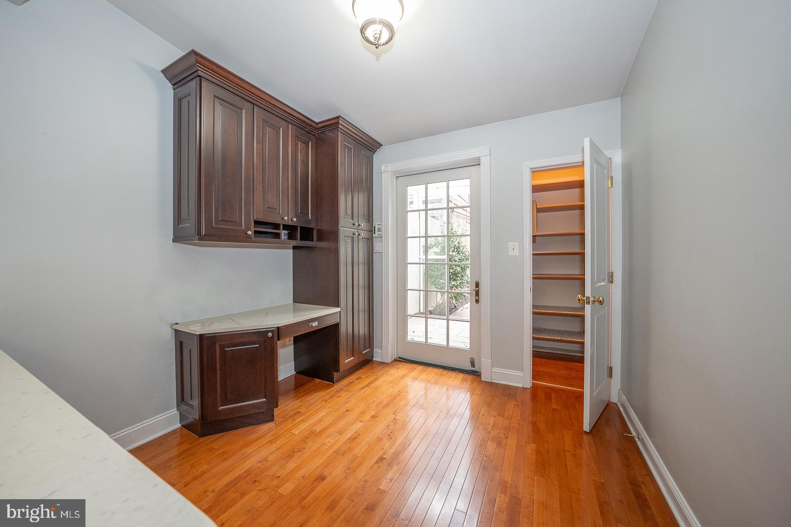 SOCIETY HILL - Residential