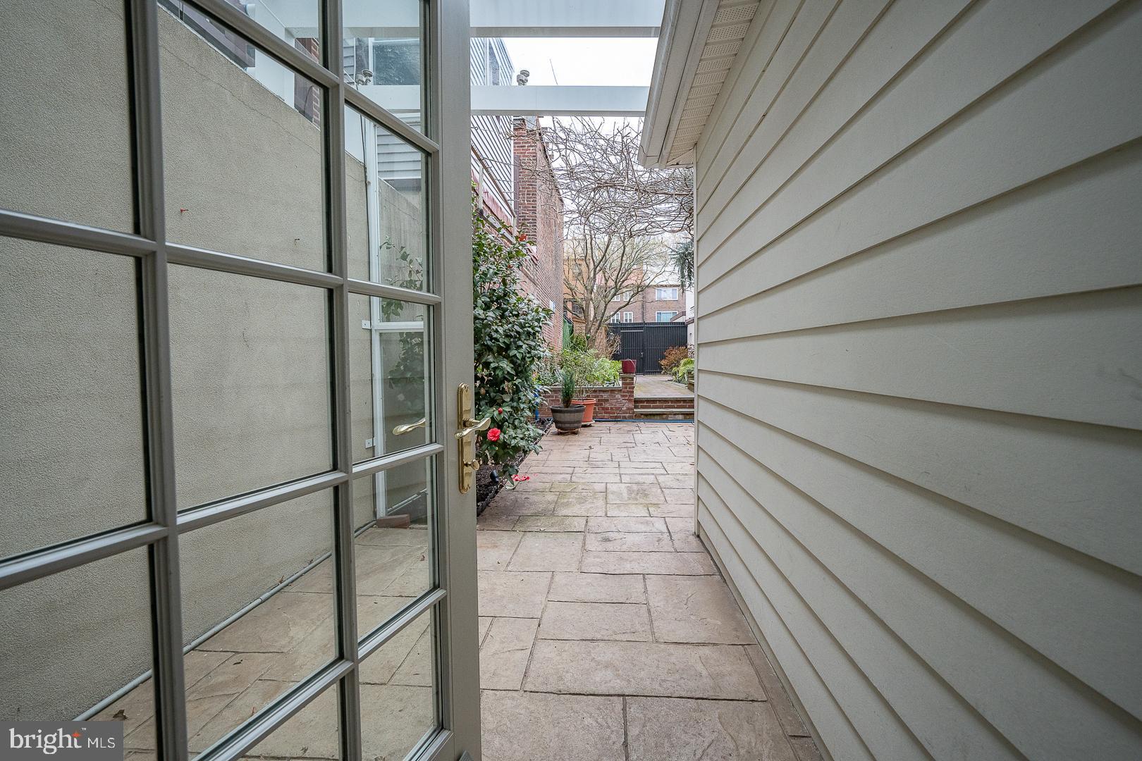 SOCIETY HILL - Residential