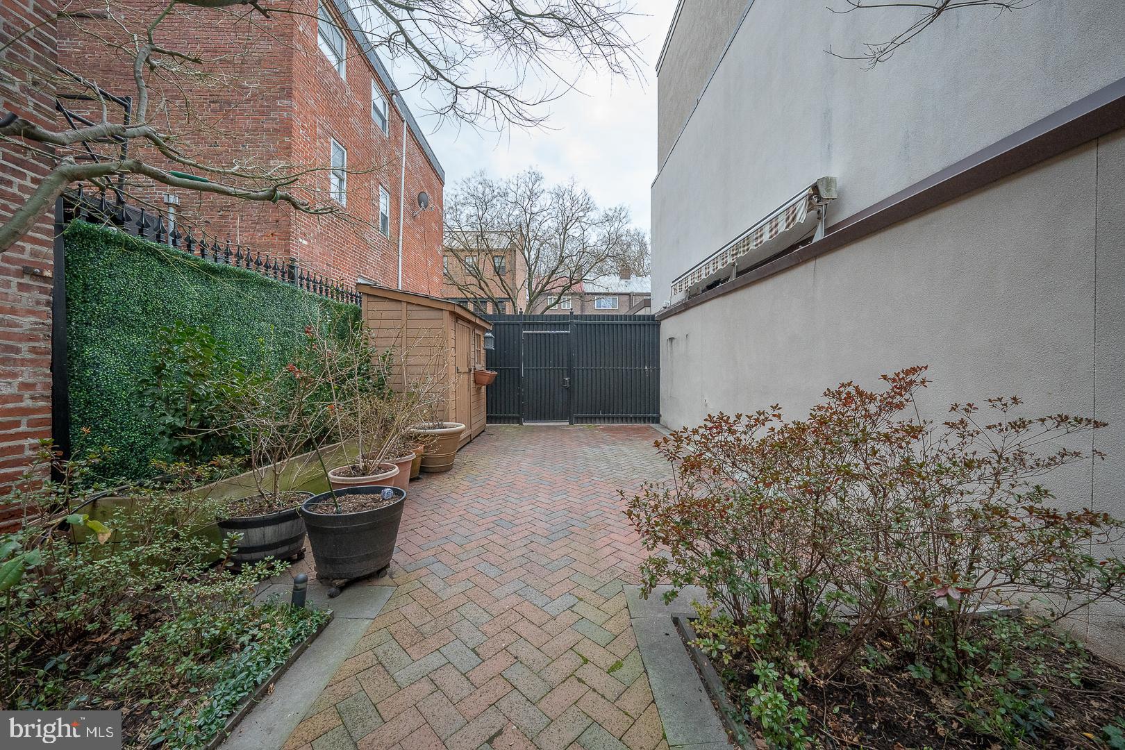 SOCIETY HILL - Residential