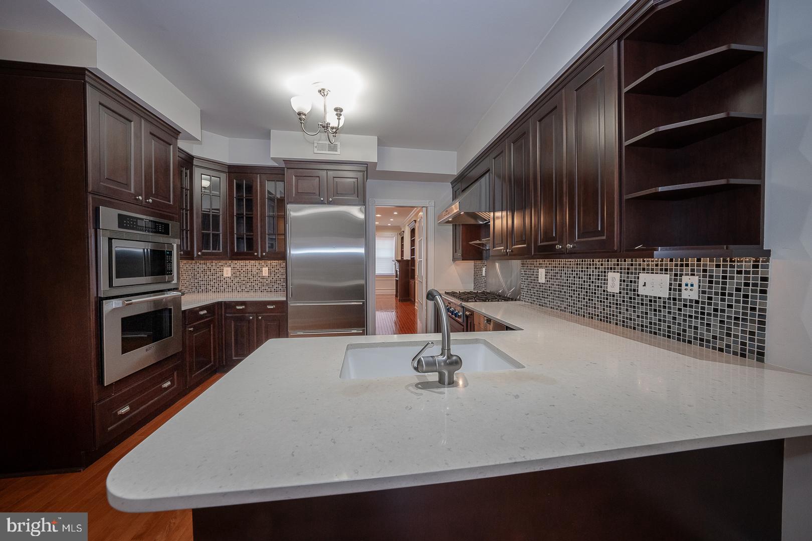 SOCIETY HILL - Residential