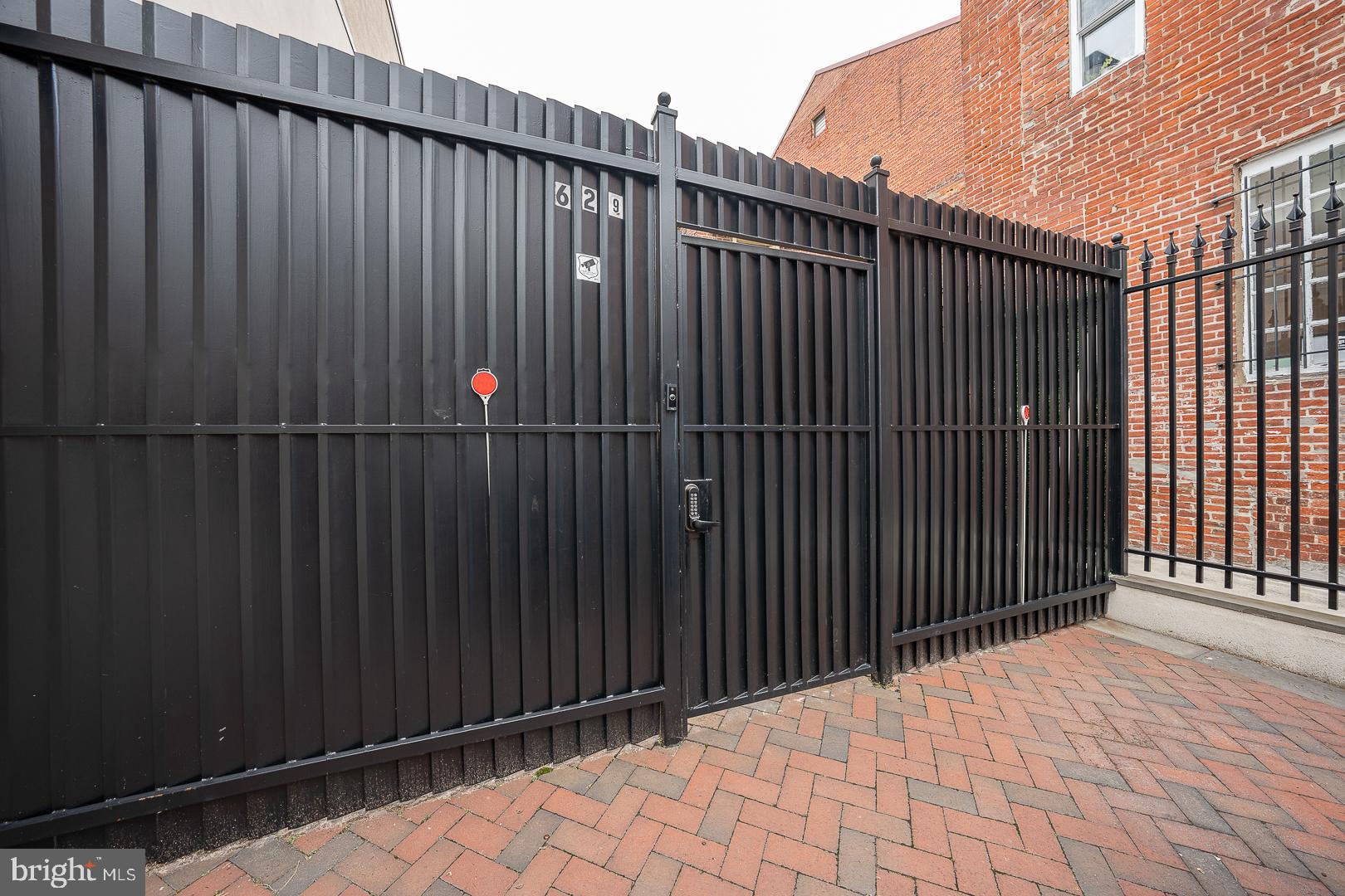 SOCIETY HILL - Residential