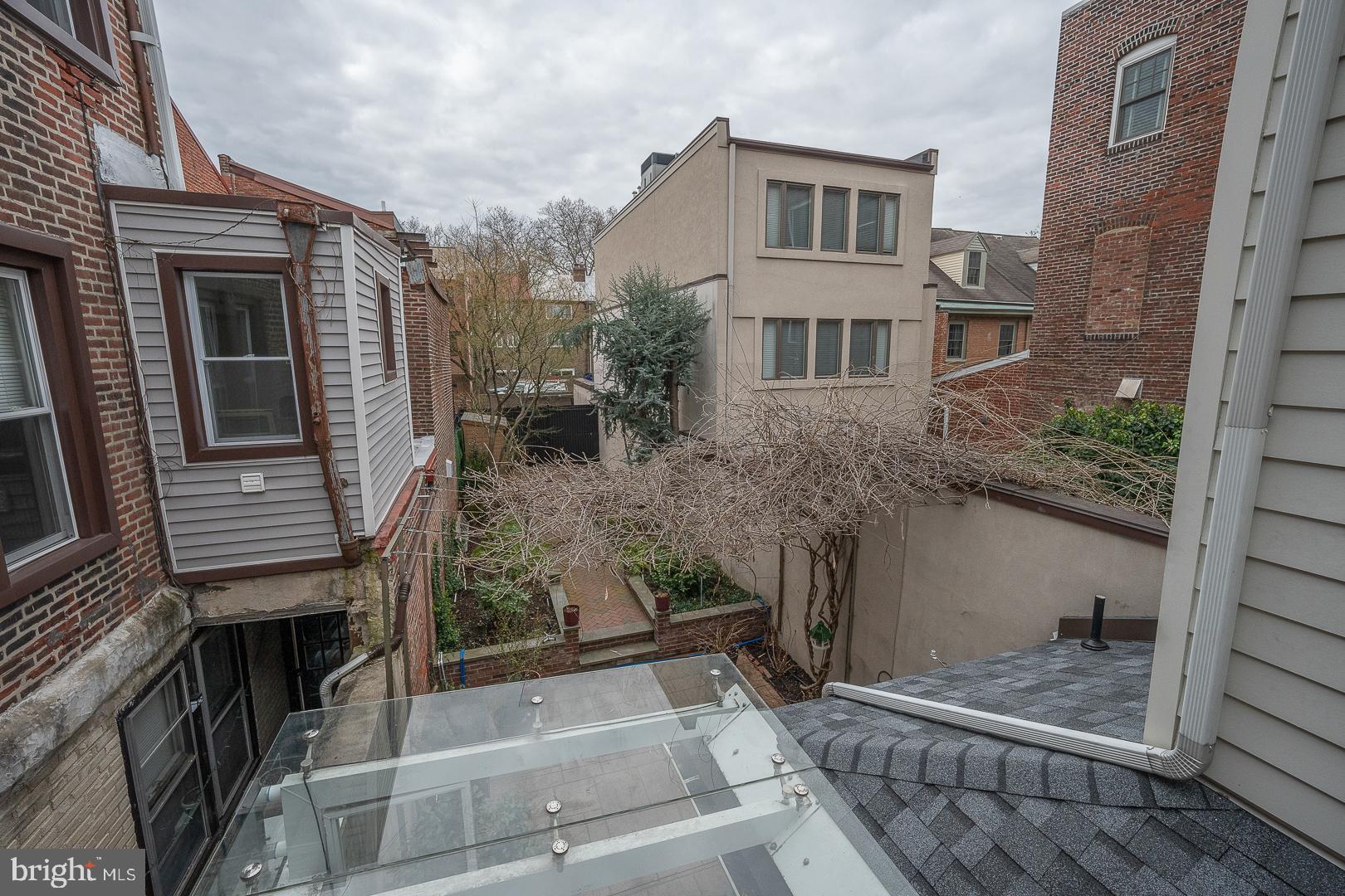 SOCIETY HILL - Residential