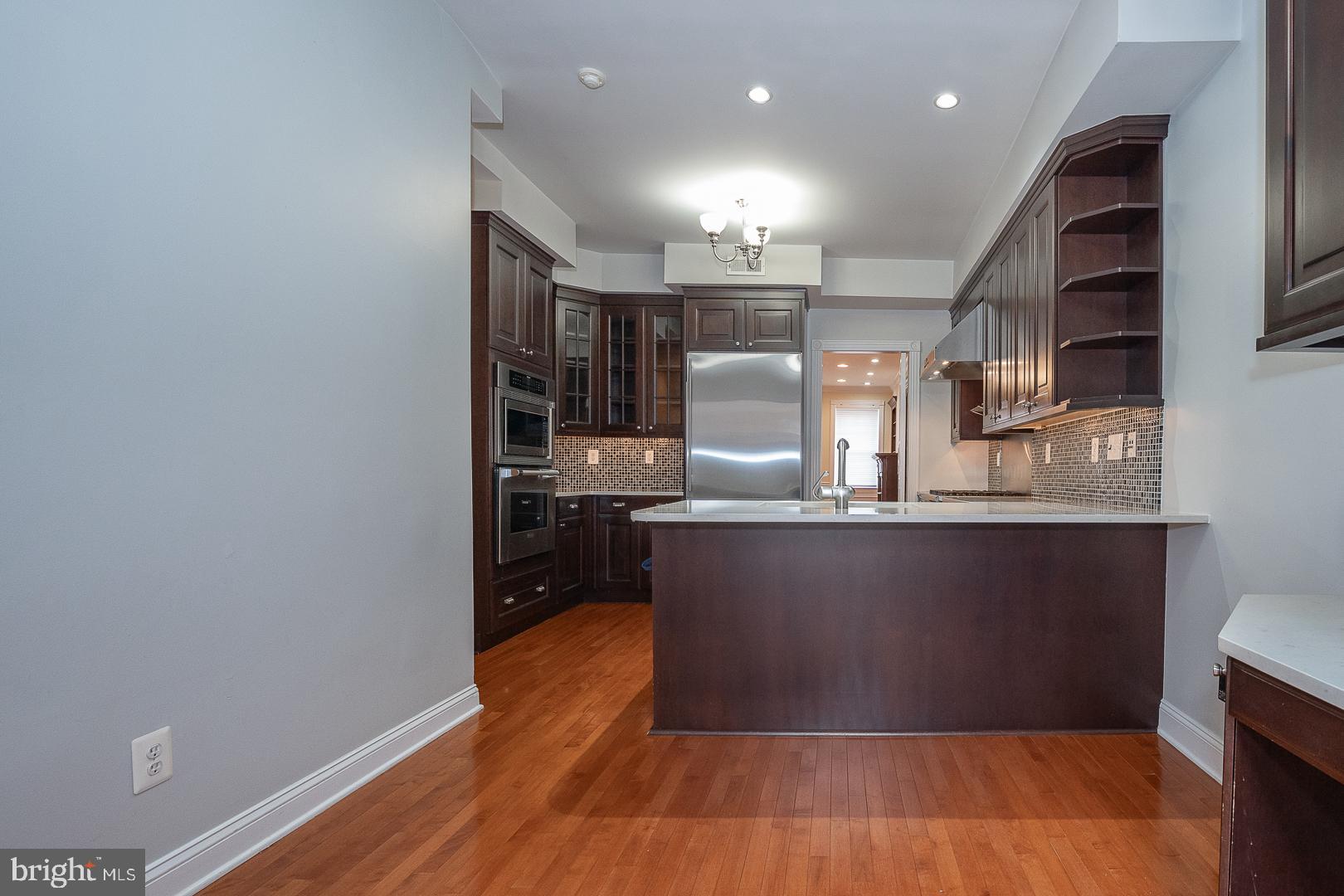 SOCIETY HILL - Residential