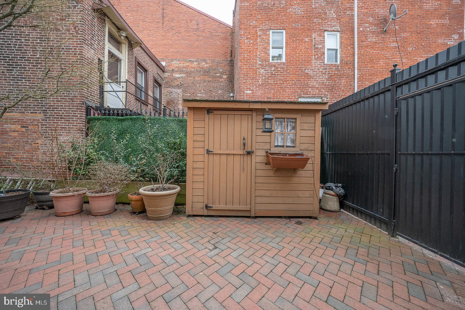 SOCIETY HILL - Residential