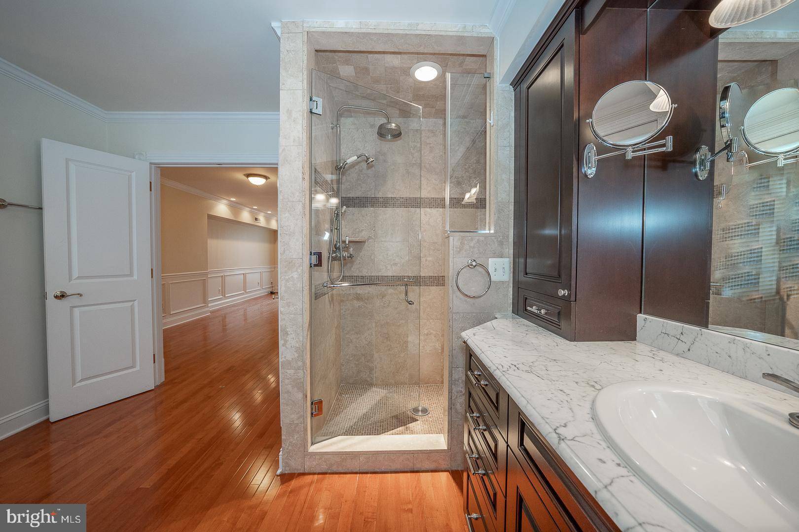 SOCIETY HILL - Residential