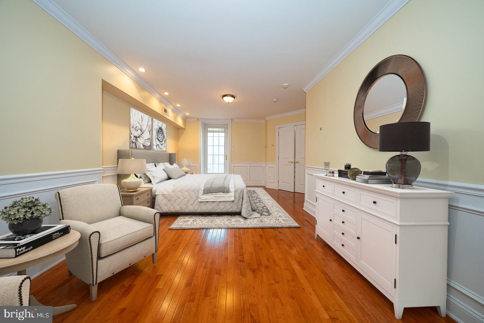 SOCIETY HILL - Residential