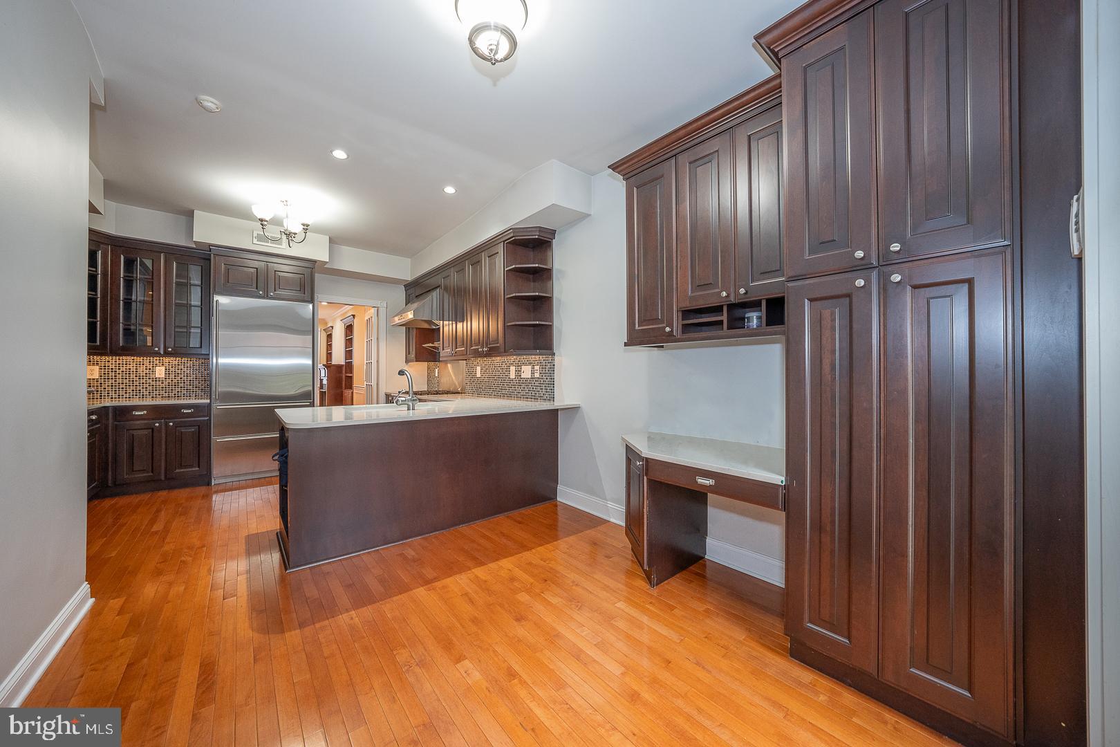 SOCIETY HILL - Residential