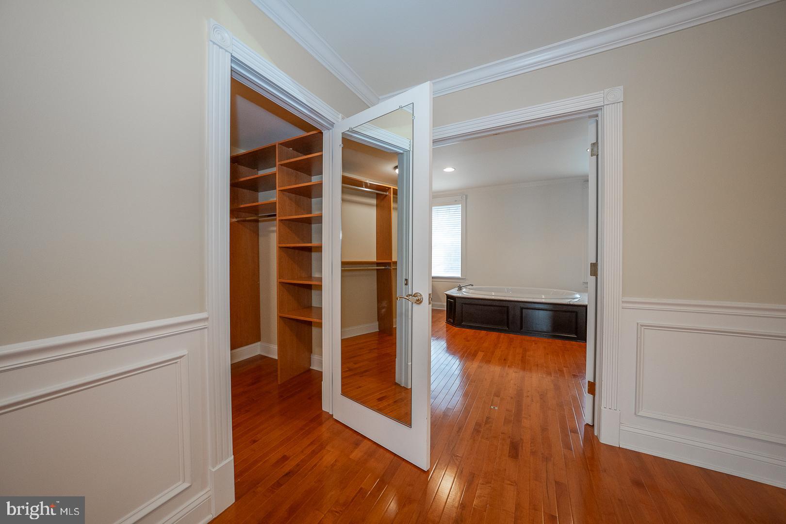 SOCIETY HILL - Residential