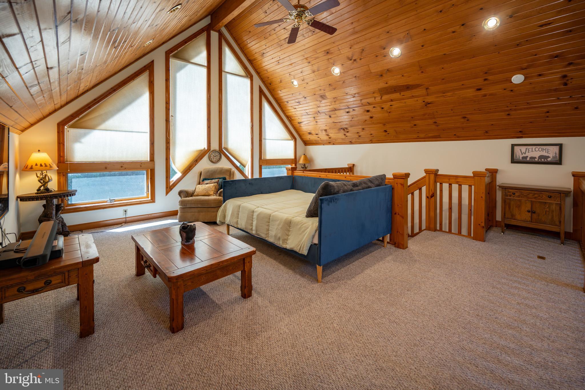 HOLIDAY HILL - Residential