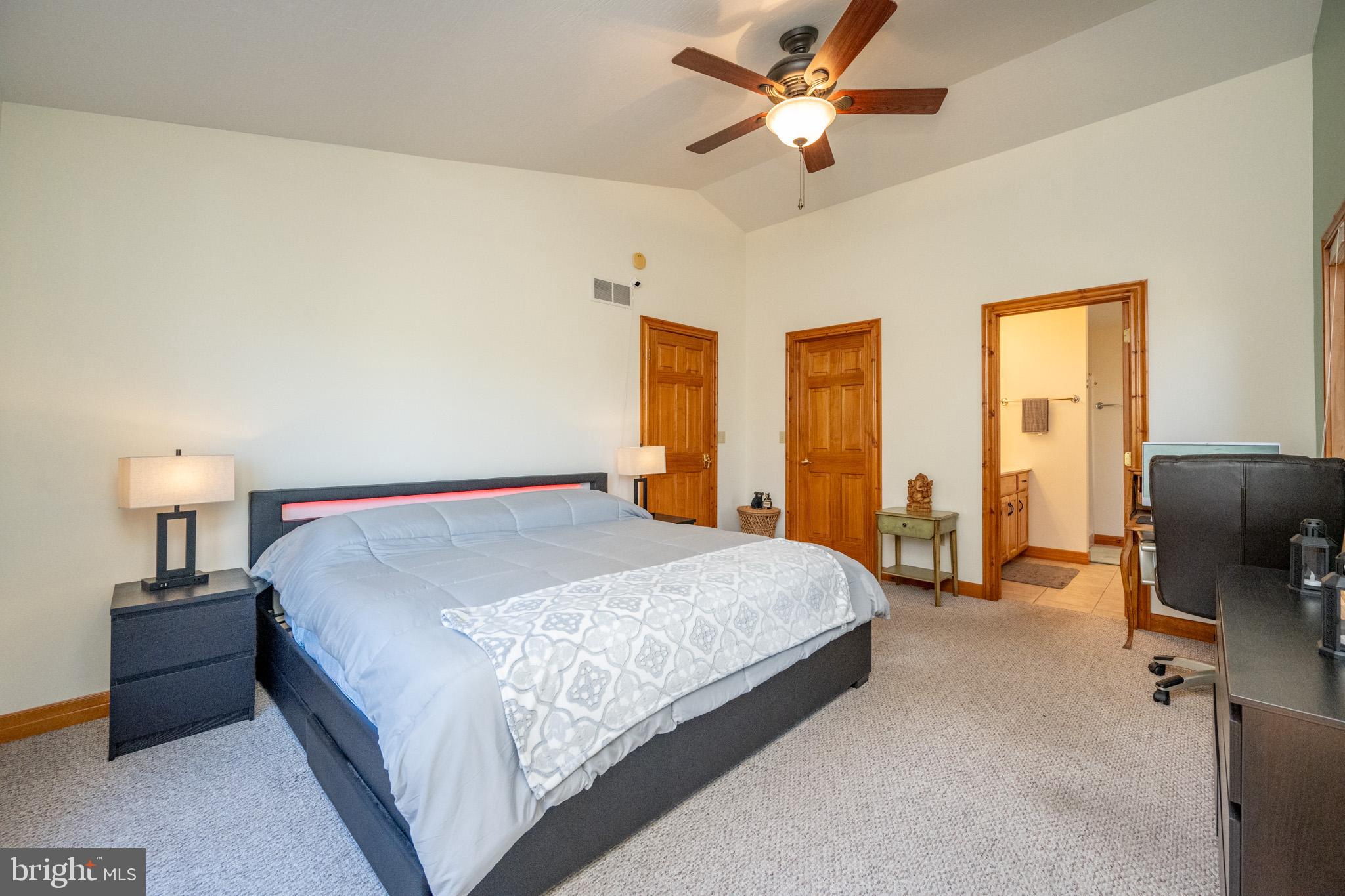 HOLIDAY HILL - Residential