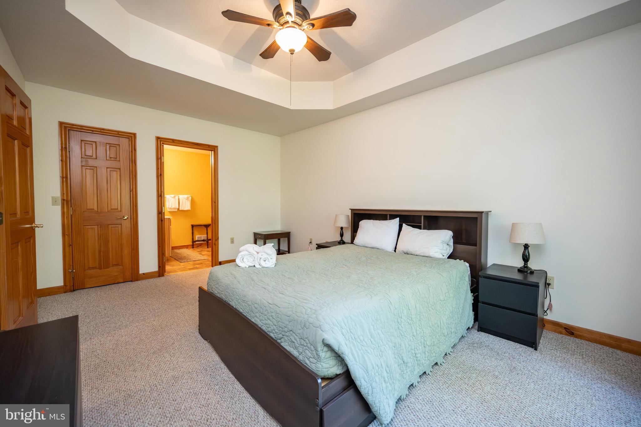 HOLIDAY HILL - Residential