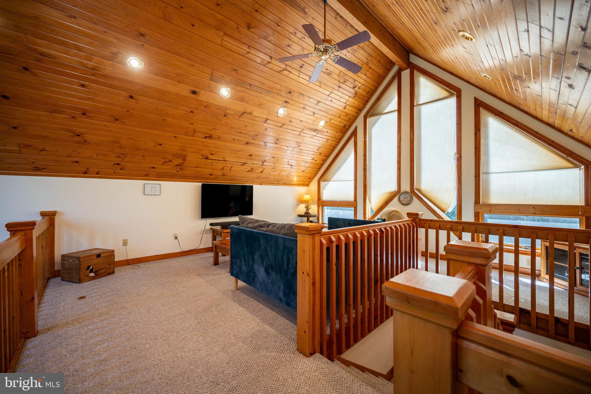 HOLIDAY HILL - Residential