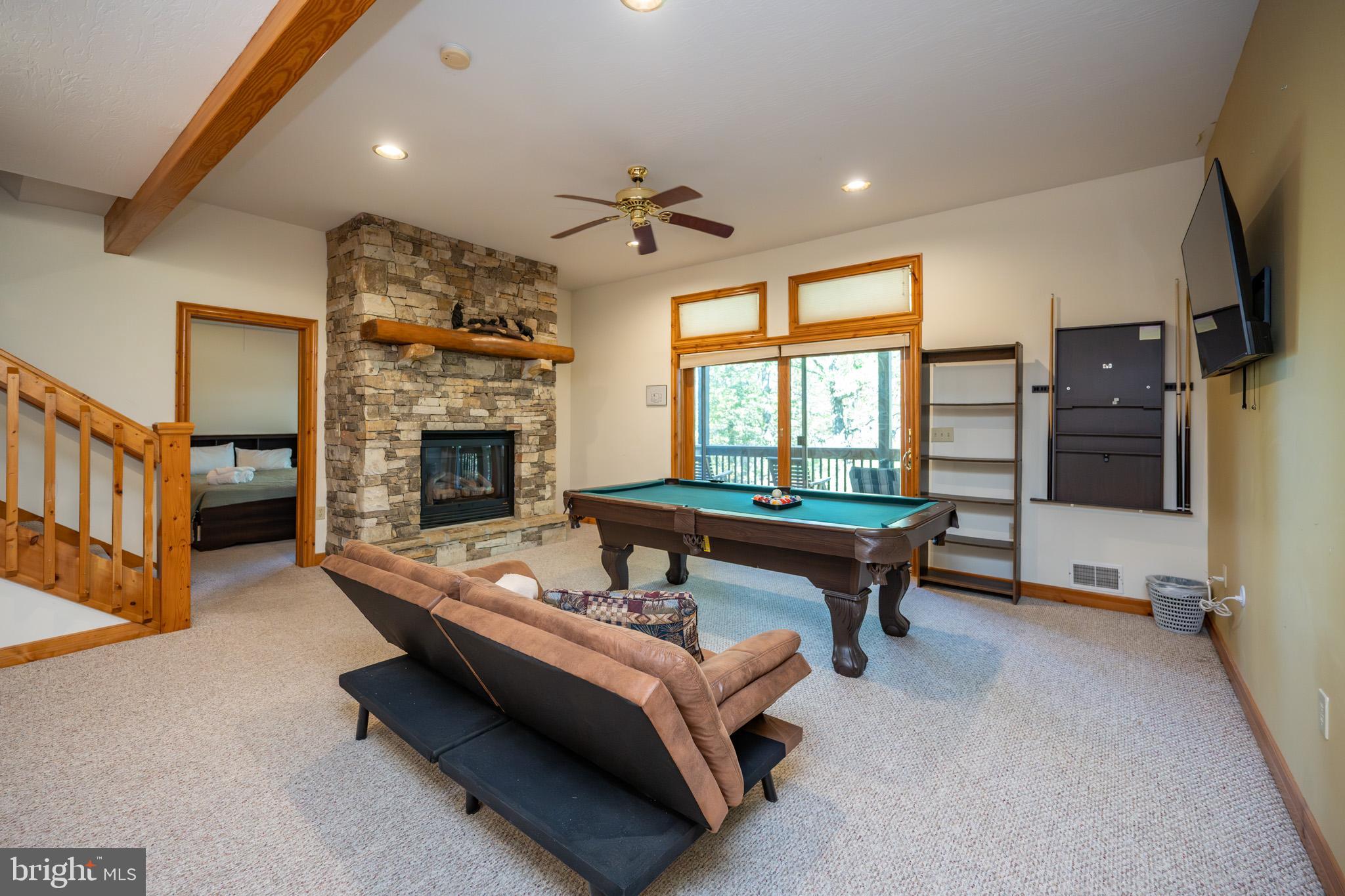 HOLIDAY HILL - Residential