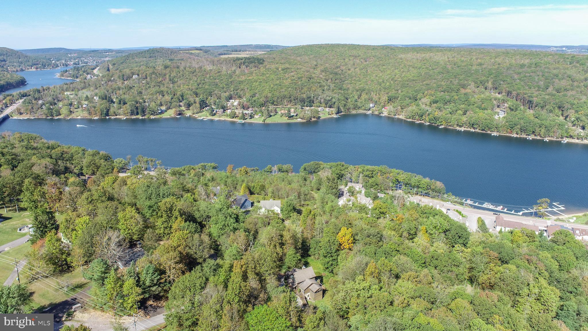 HOLIDAY HILL - Residential