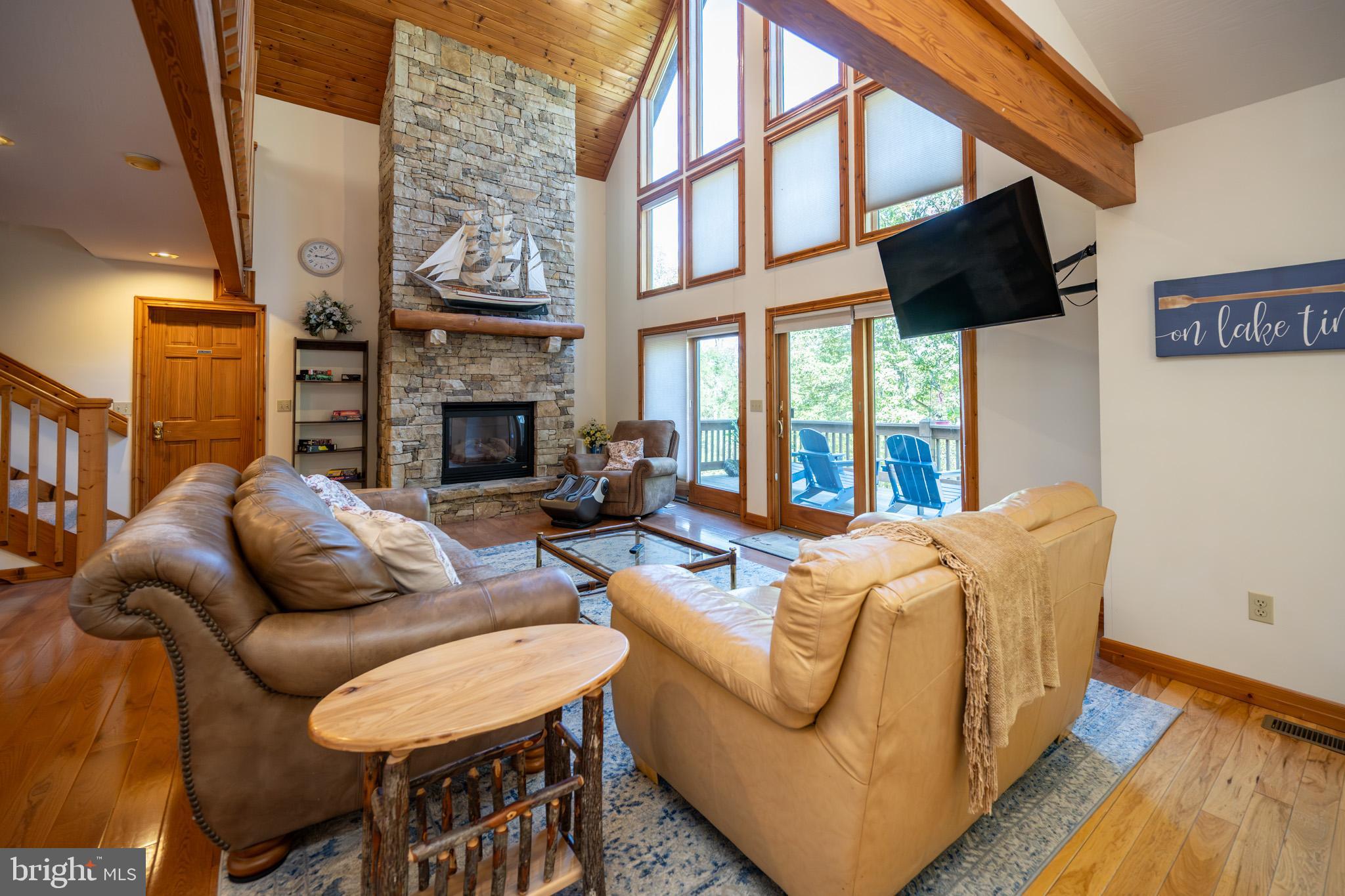 HOLIDAY HILL - Residential