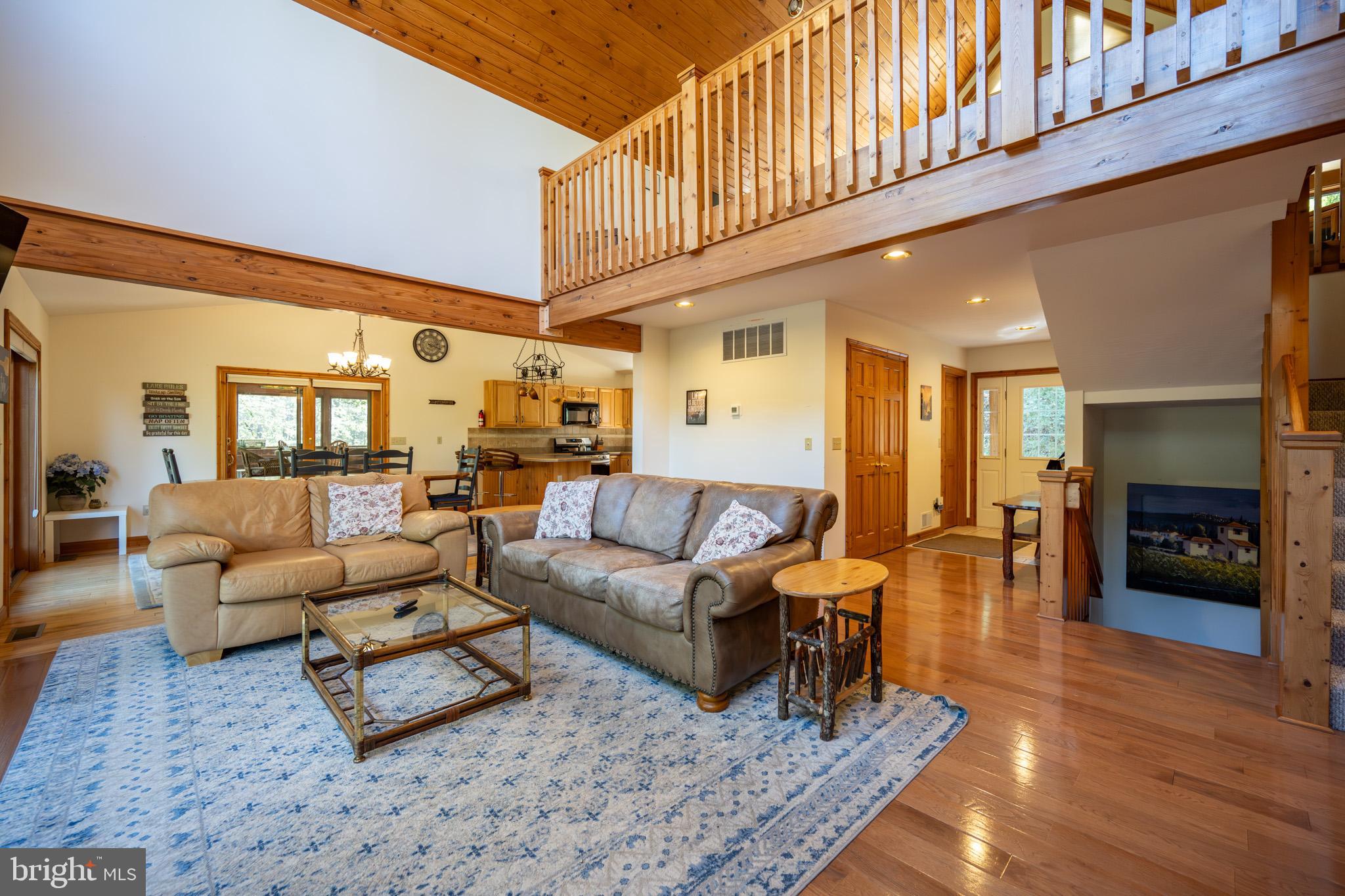 HOLIDAY HILL - Residential