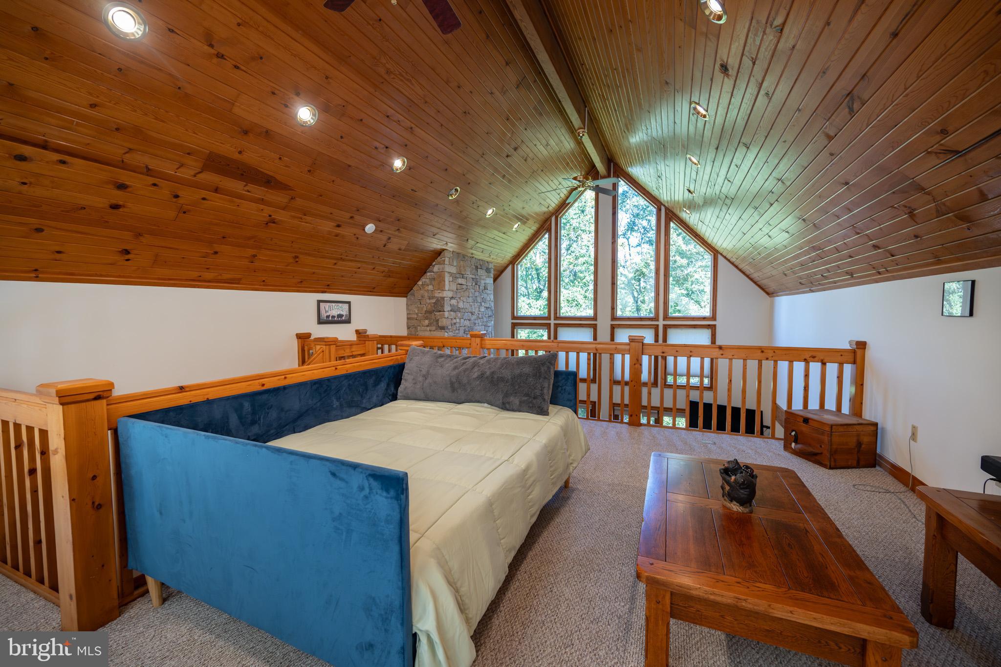 HOLIDAY HILL - Residential